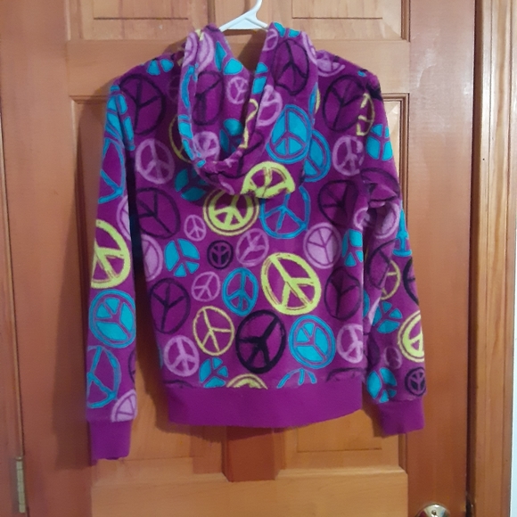 A purple zip up fleece - Picture 7 of 7